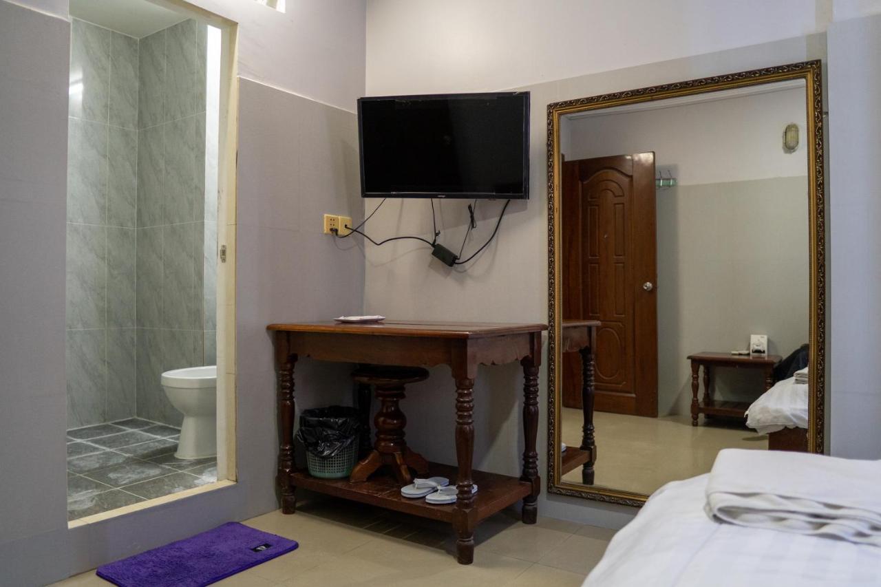 Empire House, Phnom Penh Hotel Exterior foto