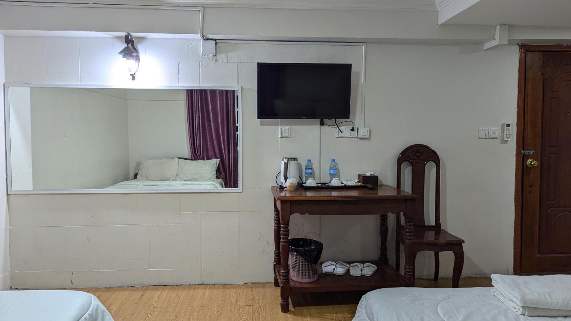 Empire House, Phnom Penh Hotel Exterior foto